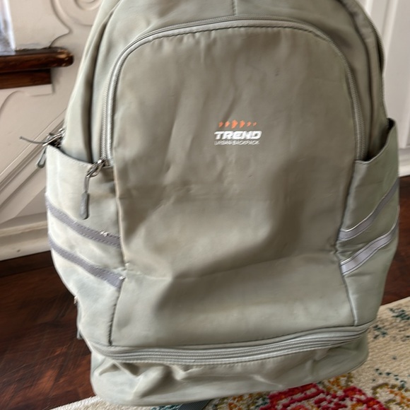 Multi compartmental backpack - Picture 5 of 5